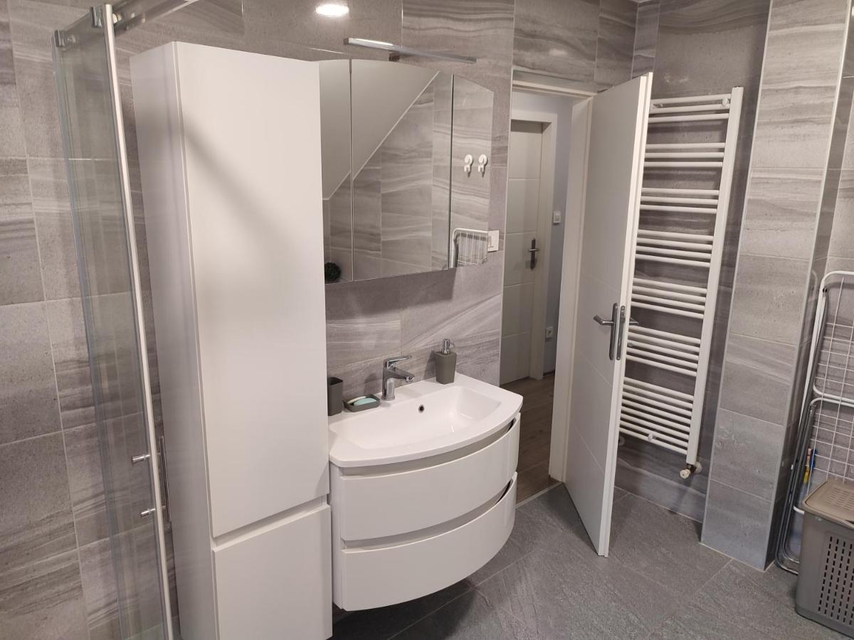 Apartman President Крапинске Топлице Екстериор снимка