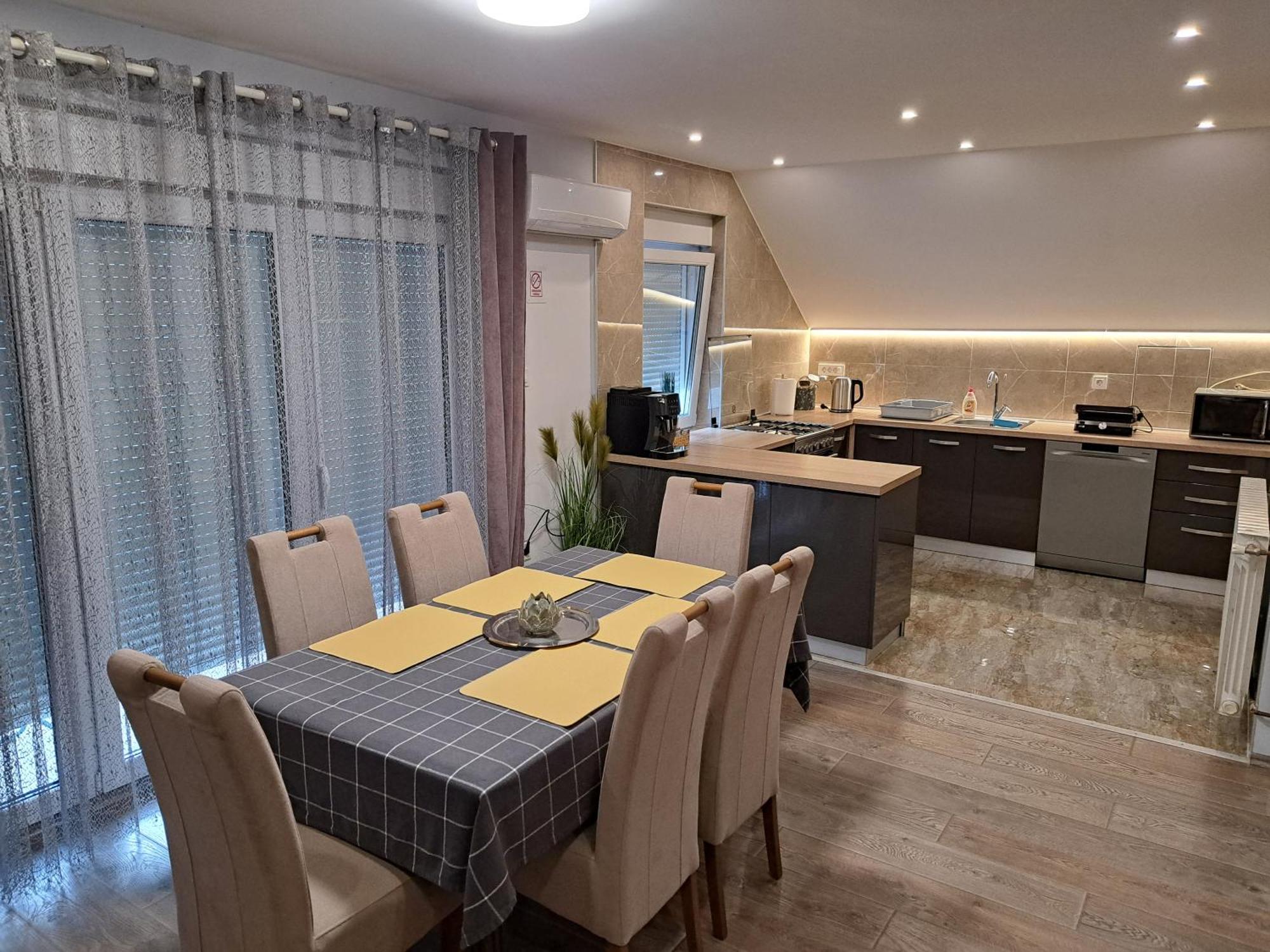 Apartman President Крапинске Топлице Екстериор снимка